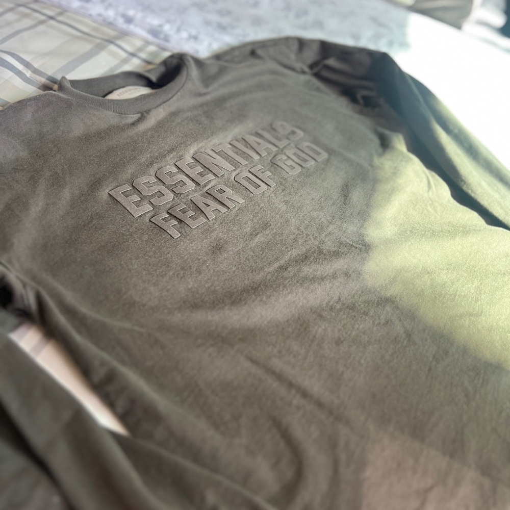 Essentials Long Sleeve Gray Tee